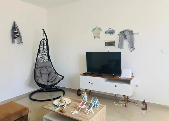 Techas Cozy 2 Bed Apt Tarrafal